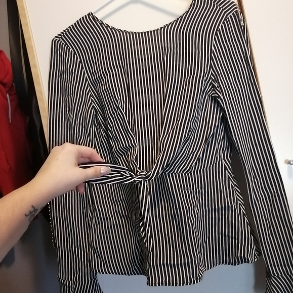 Zara blouse - beautiful - peplum - bell sleeves - Picture 11 of 12